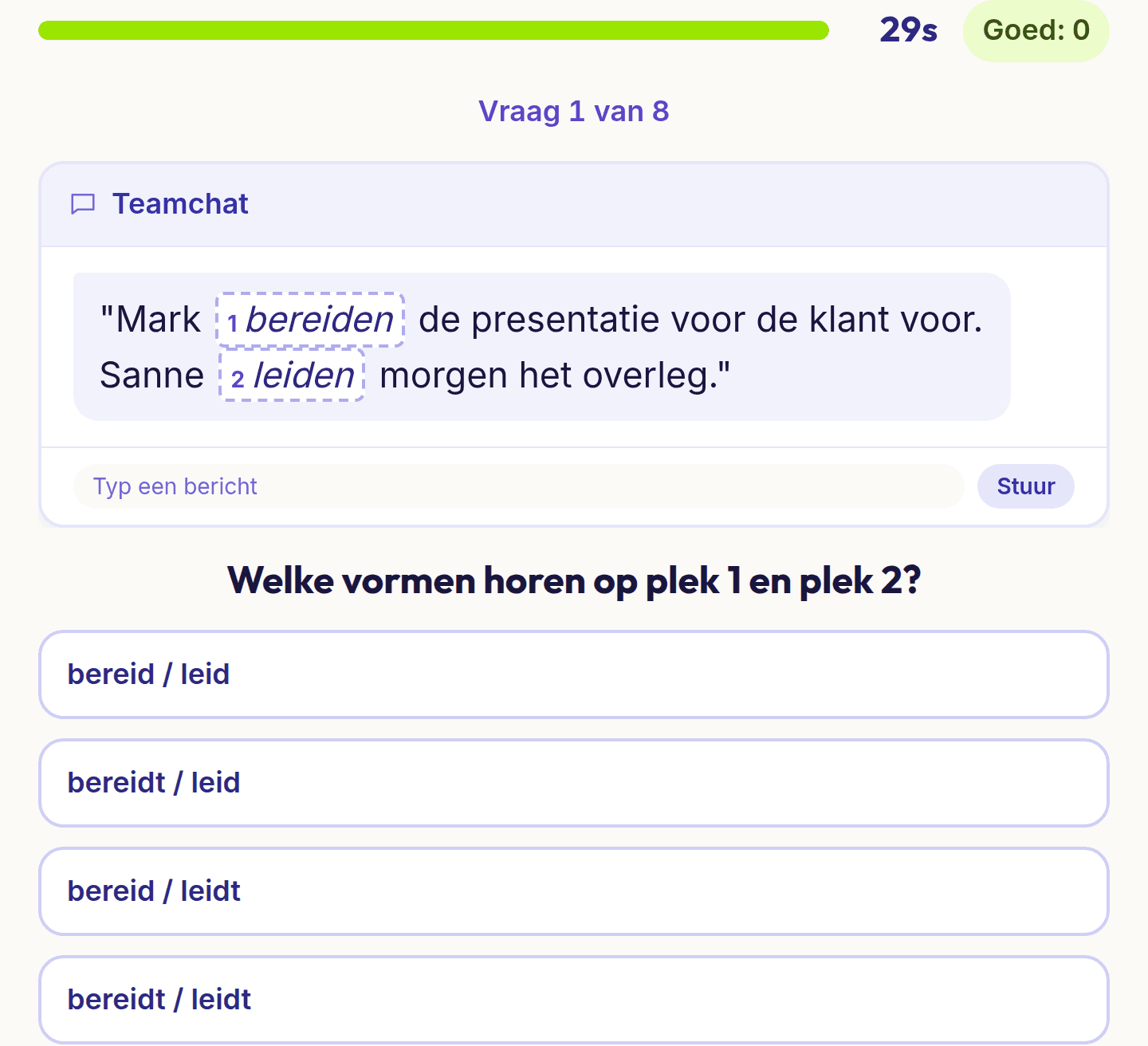 Een vraag uit de test werkwoordspelling: een bericht in de teamchat met twee open plekken en vier combinaties van vormen