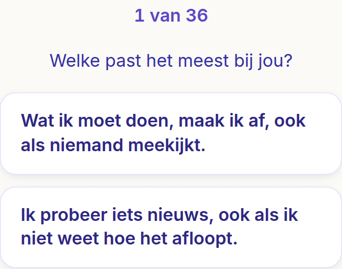 Een keuze uit de kwaliteitentest op een telefoon: twee uitspraken onder elkaar, waarvan je kiest welke het meest op jou lijkt